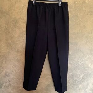 Vintage 90s V.I.Petites Creased Pull-on Relaxed Fit Trouser Pants